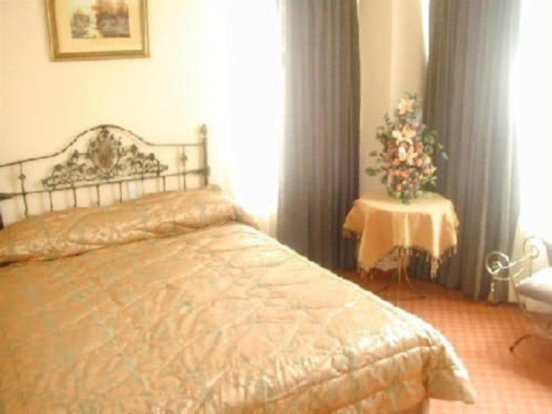 Hotel Eugenia